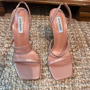 Steve Madden nude heel